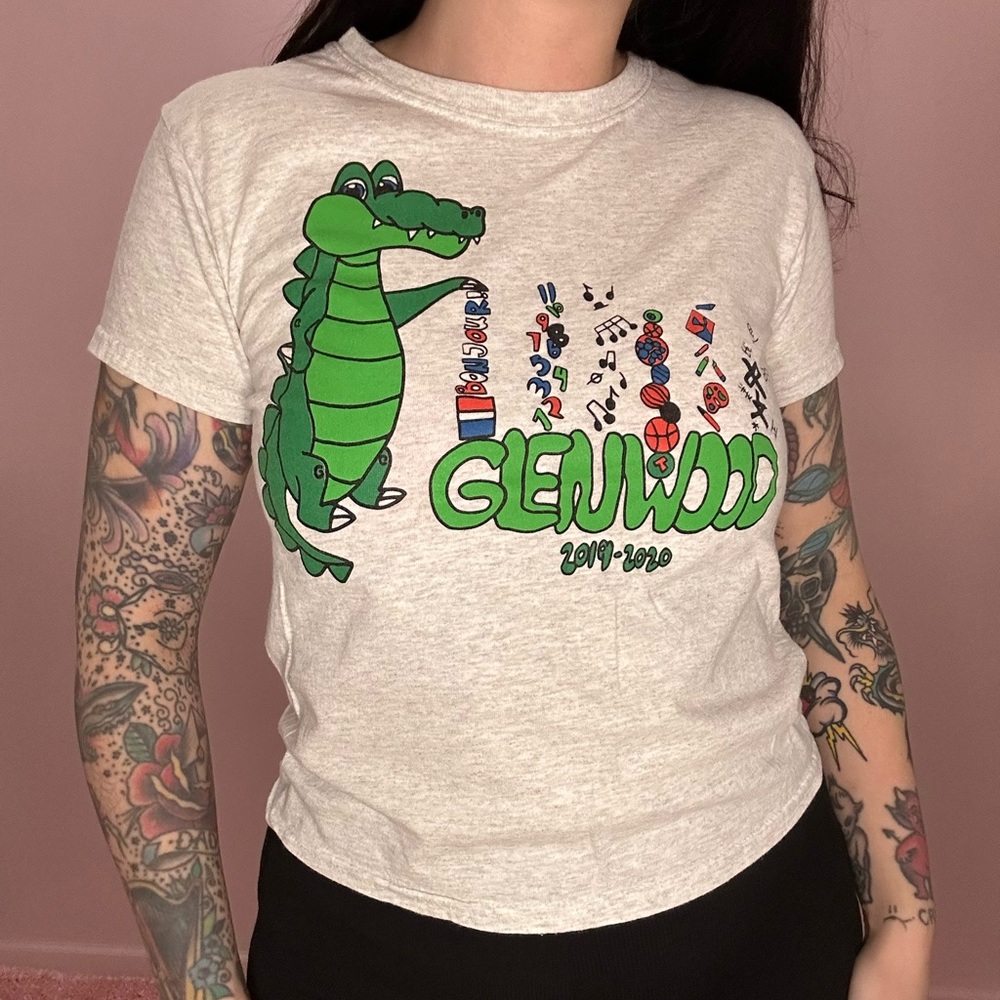 Heather grey “Glenwood” little boys graphic t-shirt size small